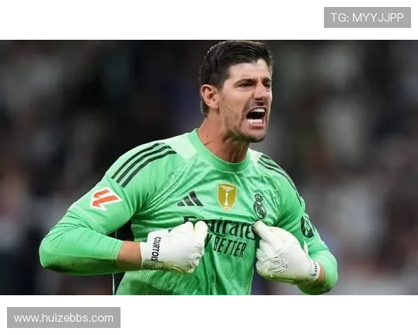 皇马发布对阵西班牙人海报:库尔图瓦单人出镜 皇马发布对阵西班牙人海报:库尔图瓦单人出镜